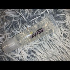 I make homemade lipgloss and skin care